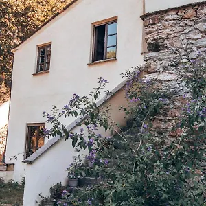Le Petit Chateau Séjour à la ferme