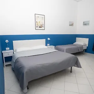 https://flyresidence-garibaldi-naples.hotels-amalfi.com