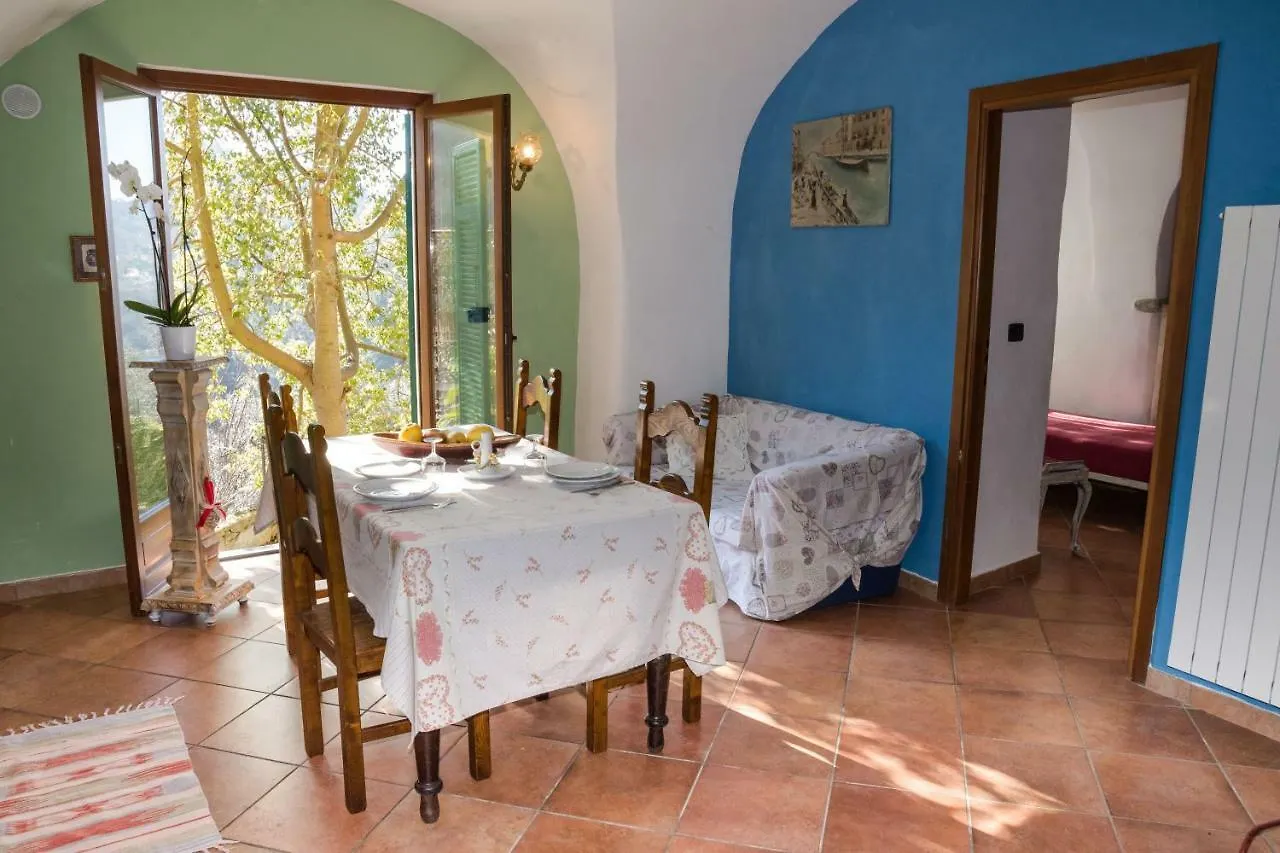 Agriturismo A Cà Vegia Calice Ligure Alojamento de Turismo Rural